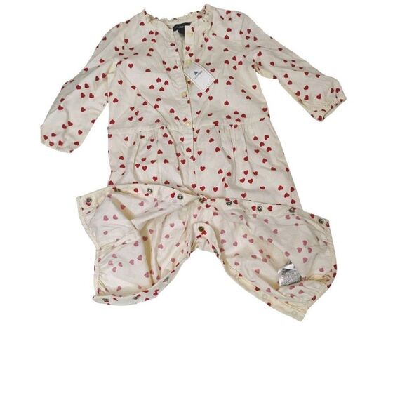 babyGap 6-12 Months Hearts Love Long Sleeve Onesie Ivory and Red - Picture 6 of 15